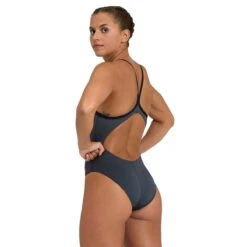 Arena Team Solid Light Drop Back 33 Arena Team Solid Light Drop Back -Speedo Online Store 004767 530 women s team swimsuit light drop solid fl 002