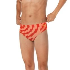 Speedo ST Vortex Maze Brief 36 Speedo ST Vortex Maze Brief -Speedo Online Store 8 002573601 x1